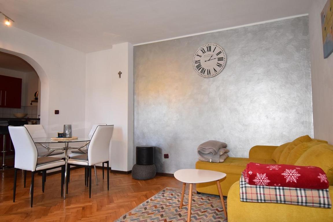 Superior Familiy Apartment Tina Върсар Екстериор снимка