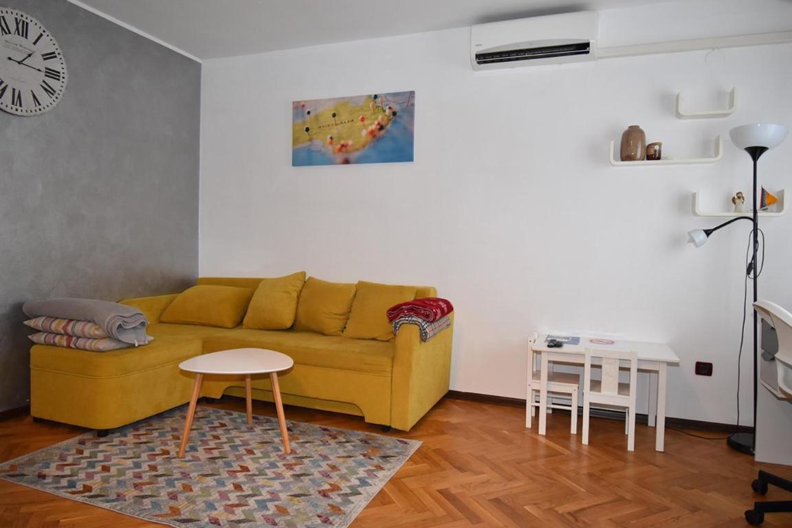 Superior Familiy Apartment Tina Върсар Екстериор снимка